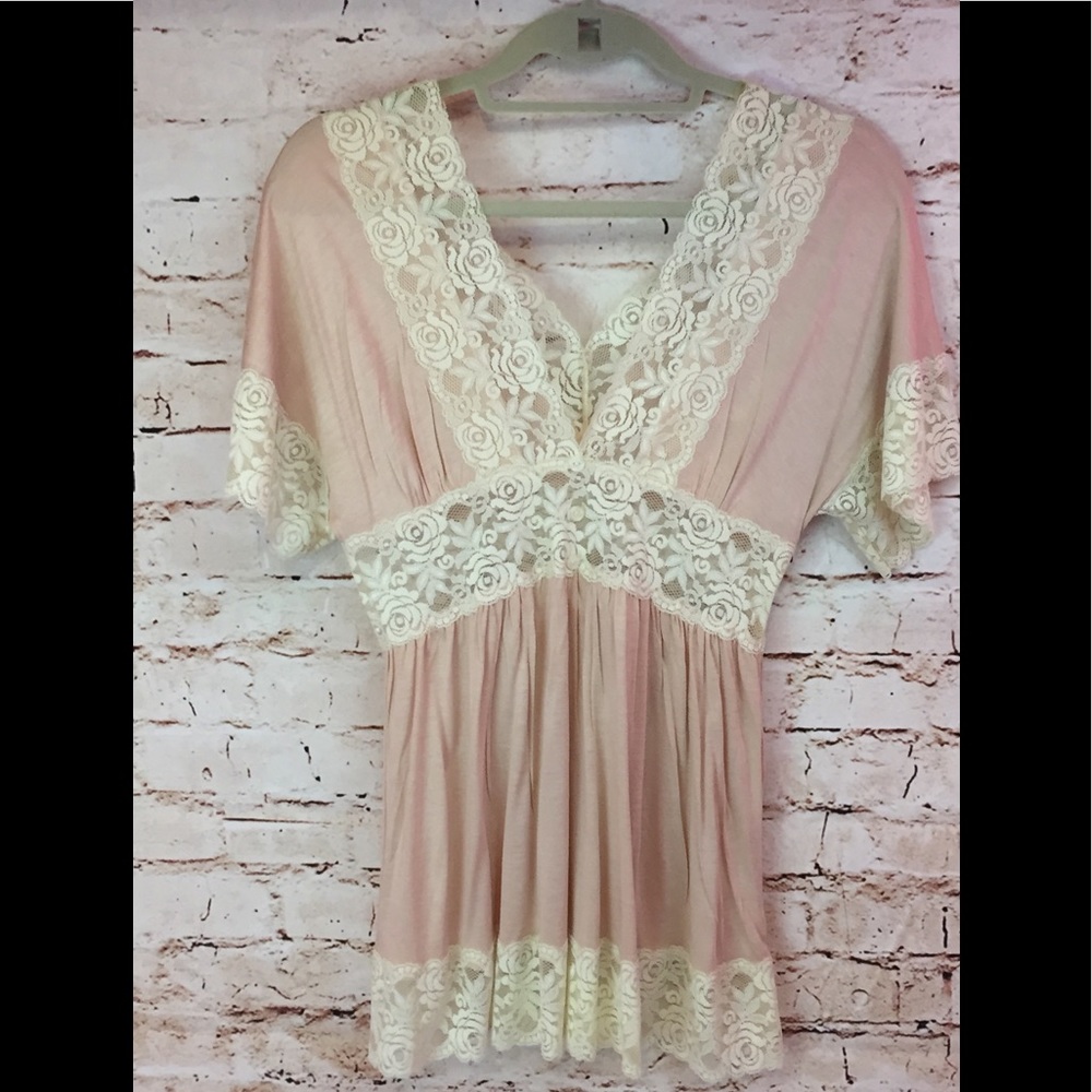 PRETTY GOOD Sexy Blouse Lace trim blush pink